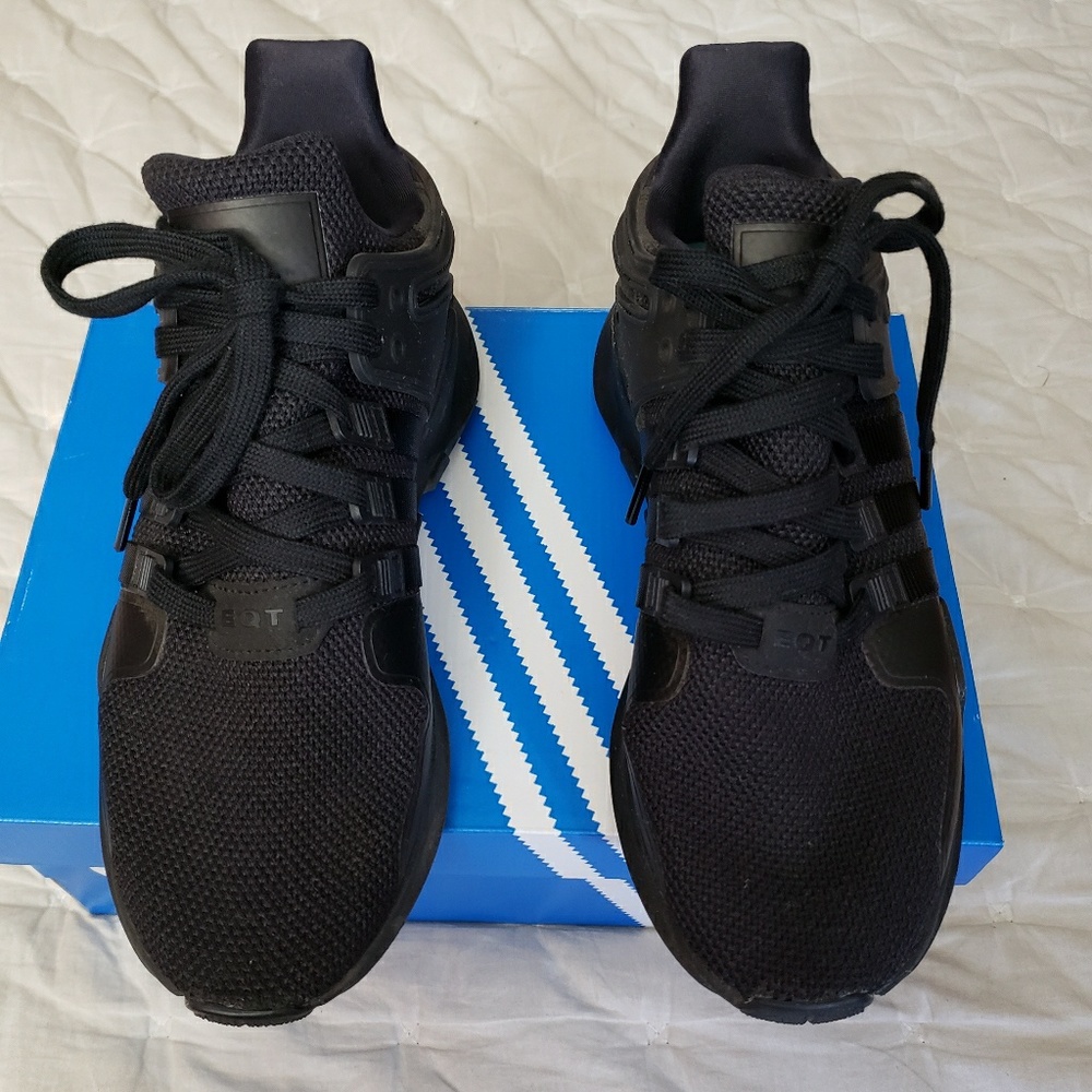 Adidas Tennis Shoes